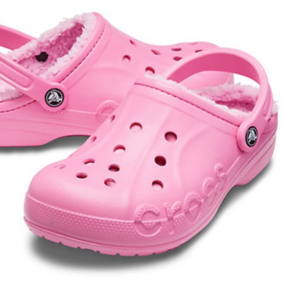 fuzzy crocs pink